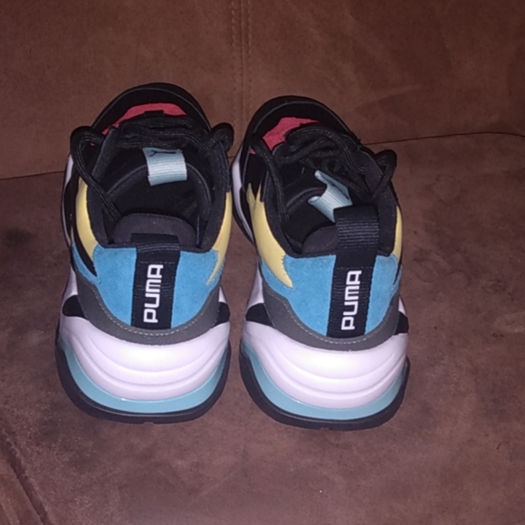 Puma - Picture 3 of 3